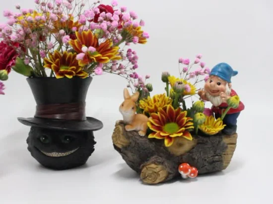 Plantador de jardim com vaso de flores de resina em formato de casa diferente